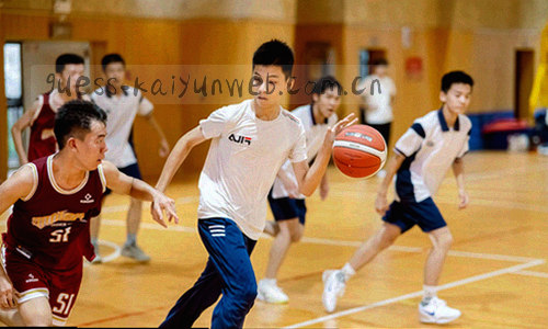 几何风格客服耳机图标和在线状态点